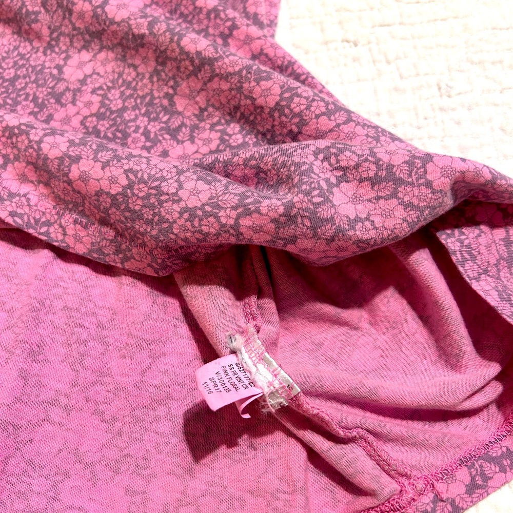 Women’s GAP Shirt - Picture 6 of 6